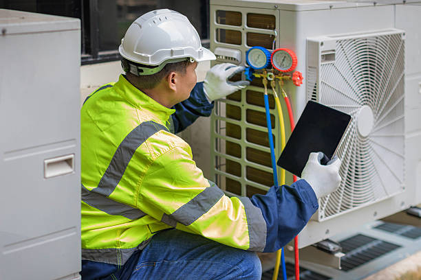 Professional Hvac technician working in Lakeland, MN